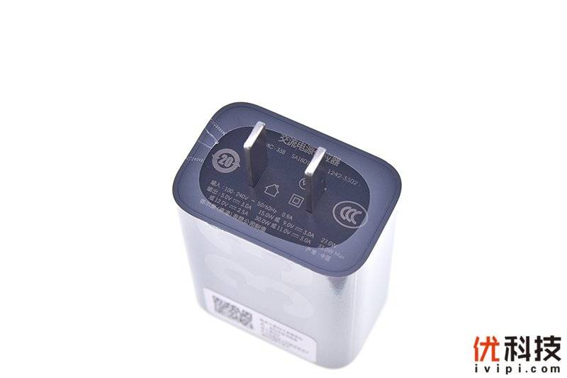 设计|最强LCD屏旗舰机 摩托罗拉 edge S30优科技全面评测
