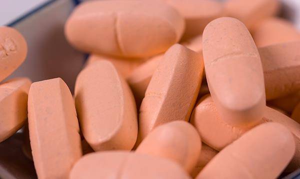 治疗|不是所有的乙肝都会演变成癌症，坚持做好两件事，肝癌绕着走