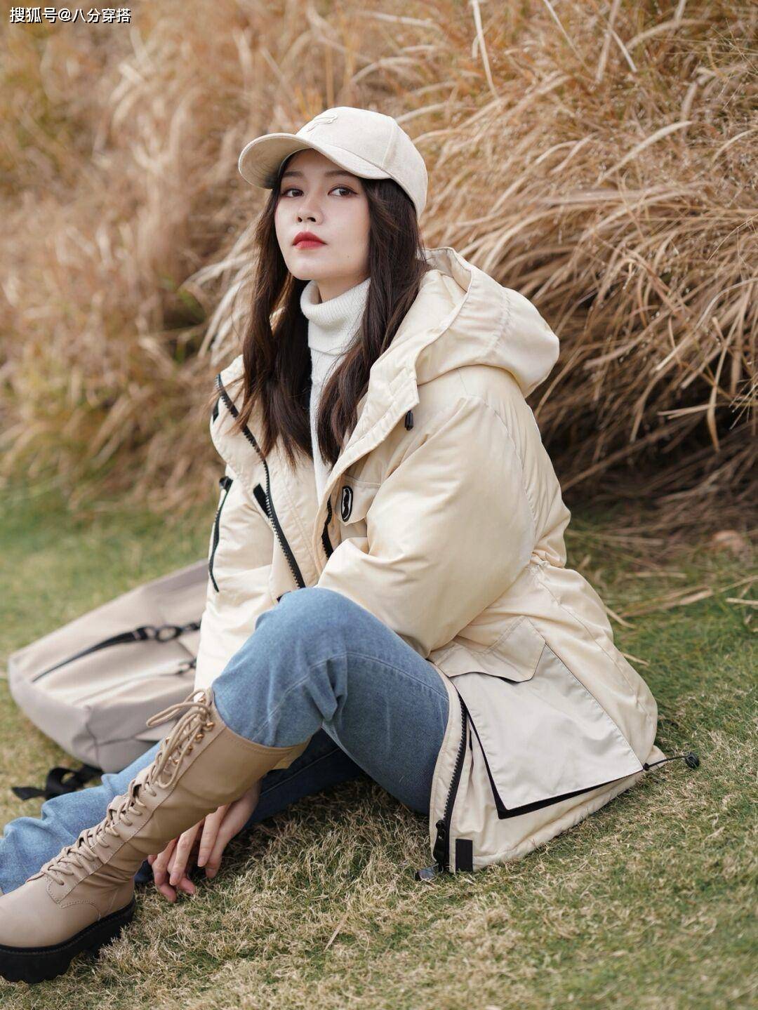 颜色 冬天“羽绒服”的高级穿法是这样的，保暖舒适又高级，谁穿谁美