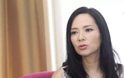 因为|从传奇港姐到“过街老鼠”,郭羡妮如何把大好前途“作没”的?