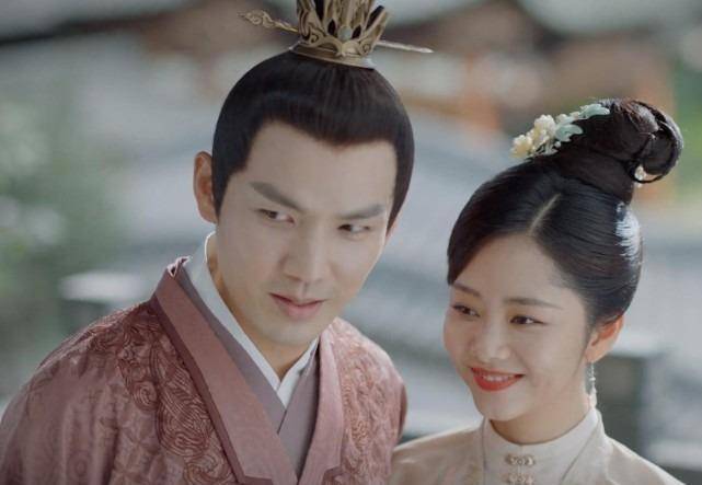 口碑|演员扮嫩有多毁口碑？黄晓明被喷成“筛子”，张鲁一跌落神坛