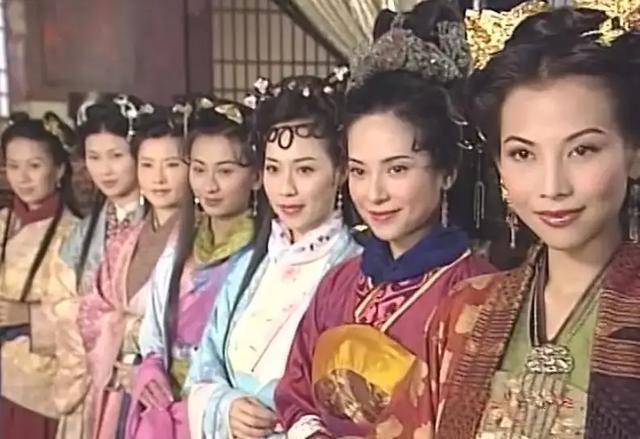 因为|从传奇港姐到“过街老鼠”,郭羡妮如何把大好前途“作没”的?