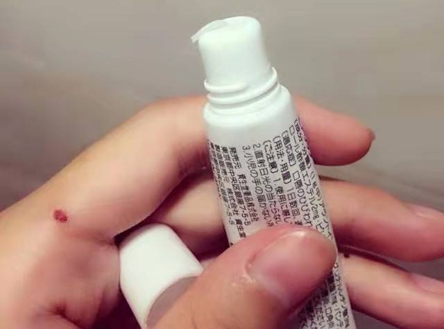 唇膏 你的润唇膏上黑名单了吗？孕期真正好用的就这几款！双12加购了吗