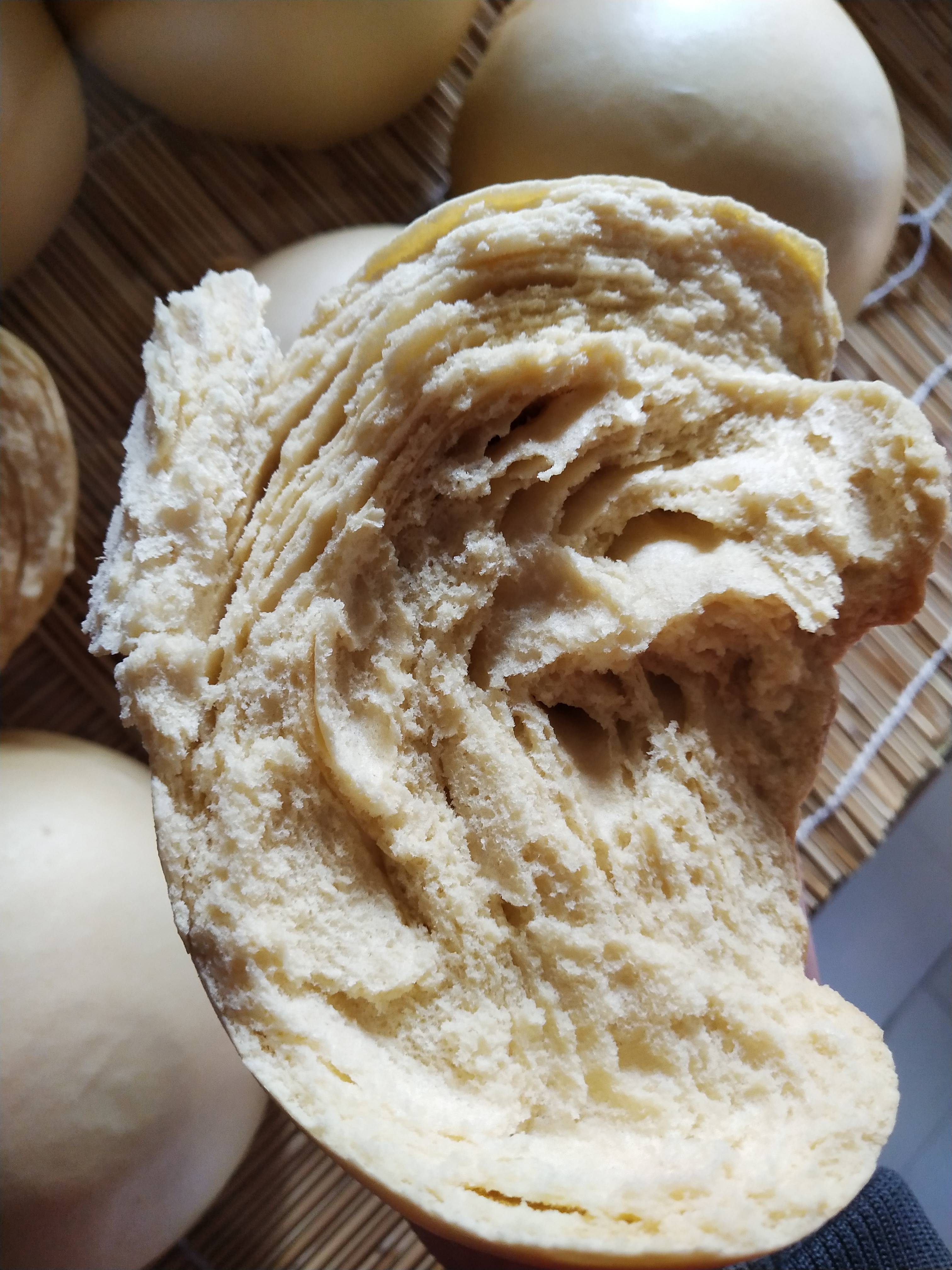 用大铁锅木柴蒸出来的王哥庄大馒头您吃过吗?_qdwgz_com_www