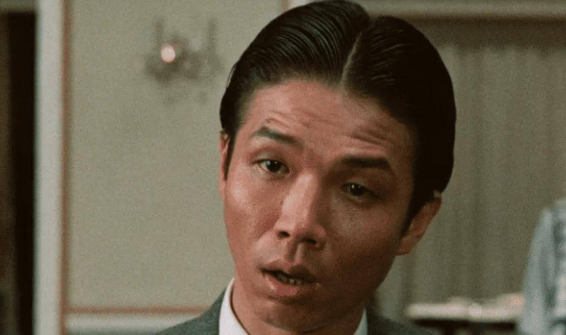 钱嘉乐|香港动作特技演员聚餐，61岁“大师兄”是颜值担当，钱嘉乐站C位