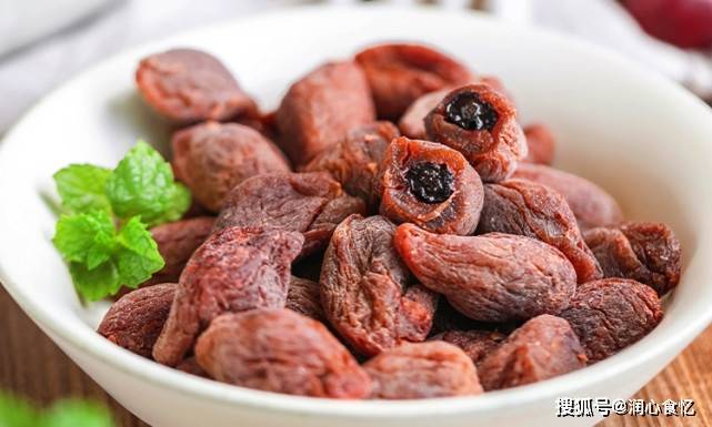 香菜|被口味“耽误”的5款零食，口感惊艳味道好，网友：差点被劝退了