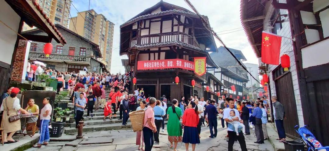 2020年代市镇被表彰为省级乡村振兴先进镇长五村,帽合村被表彰为省级