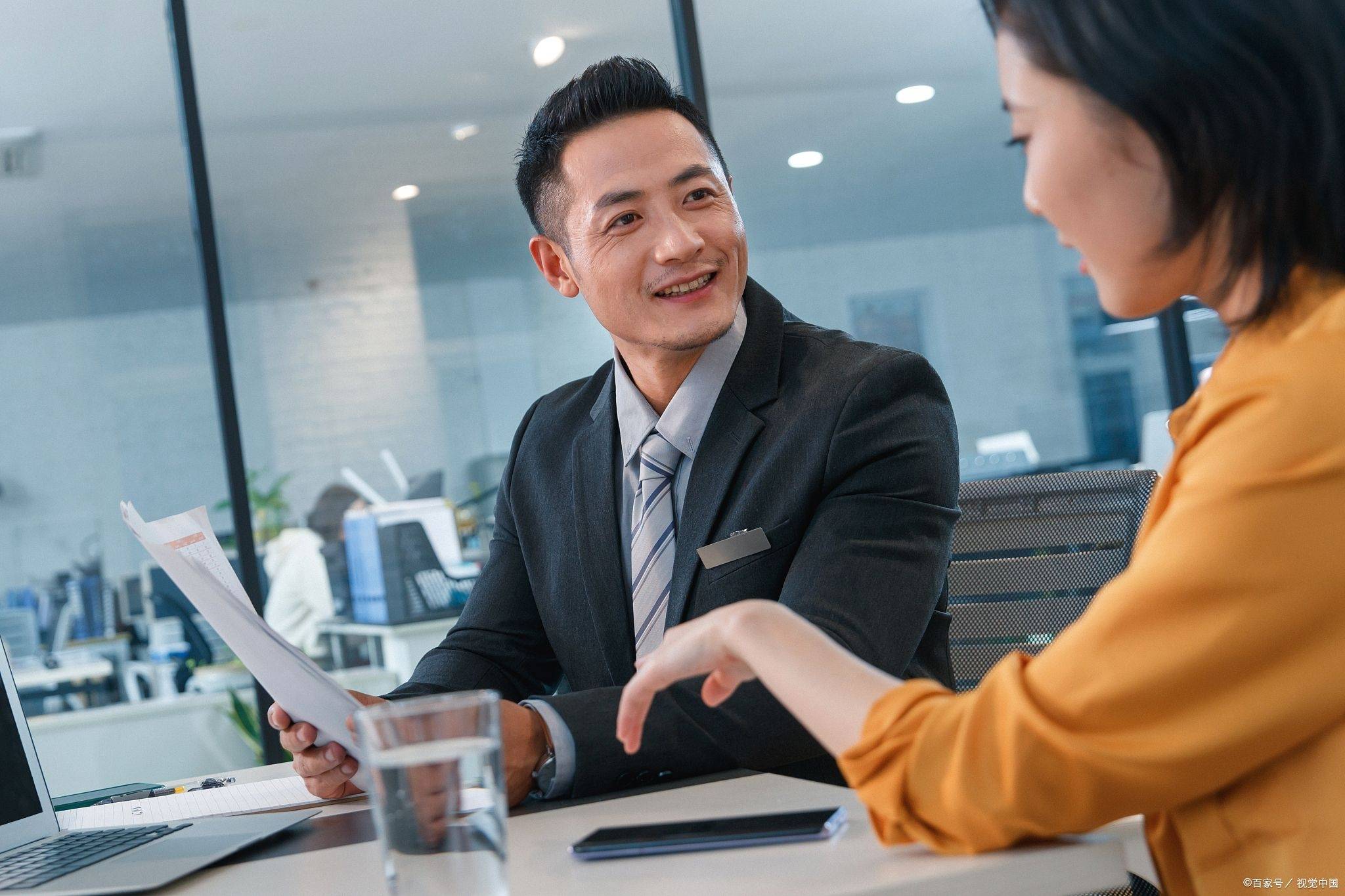 一位销售想要成功地与客户达成交易必须做好这几个准备工作