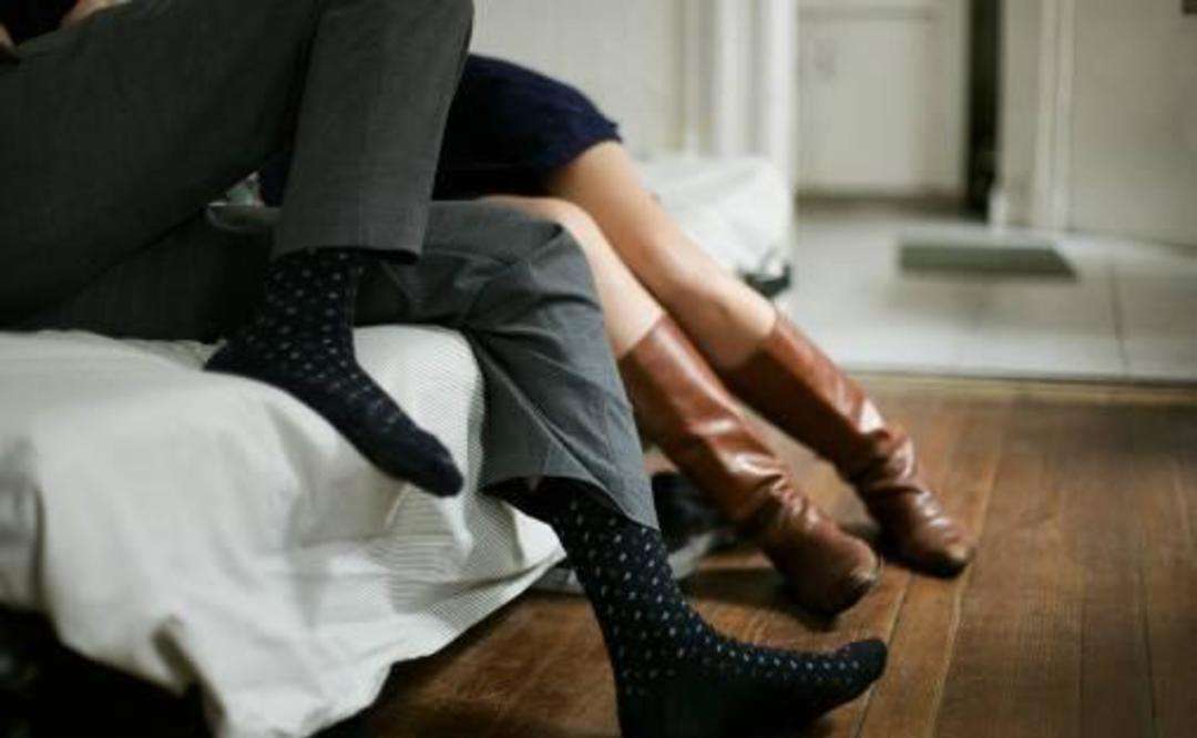 原创浙江一新娘婚礼前一天出轨被新郎抓现行后出尔反尔法院判了