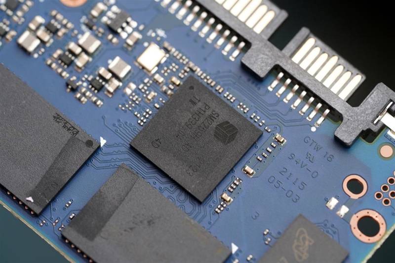 评测|管用10年！英睿达MX500 4TB SSD评测：极致容量 还有性能惊喜