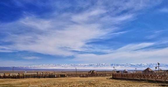 新疆这一低调的地方，雪山草原宛如世外桃源，还保留着很多古迹