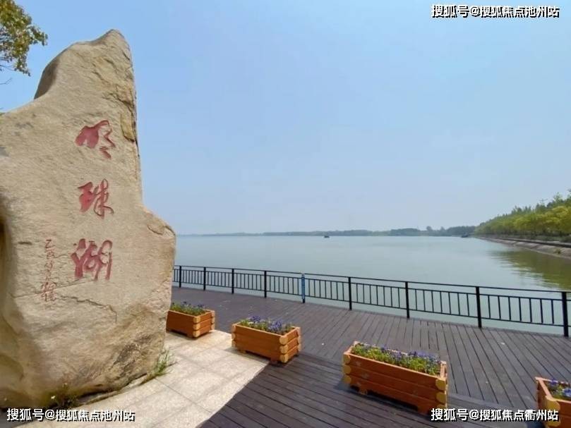 上海崇明路劲象屿岛上的院子售楼处电话