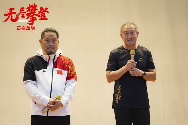 假肢|《无尽攀登》全国路演收官 观众以歌声致敬夏伯渝