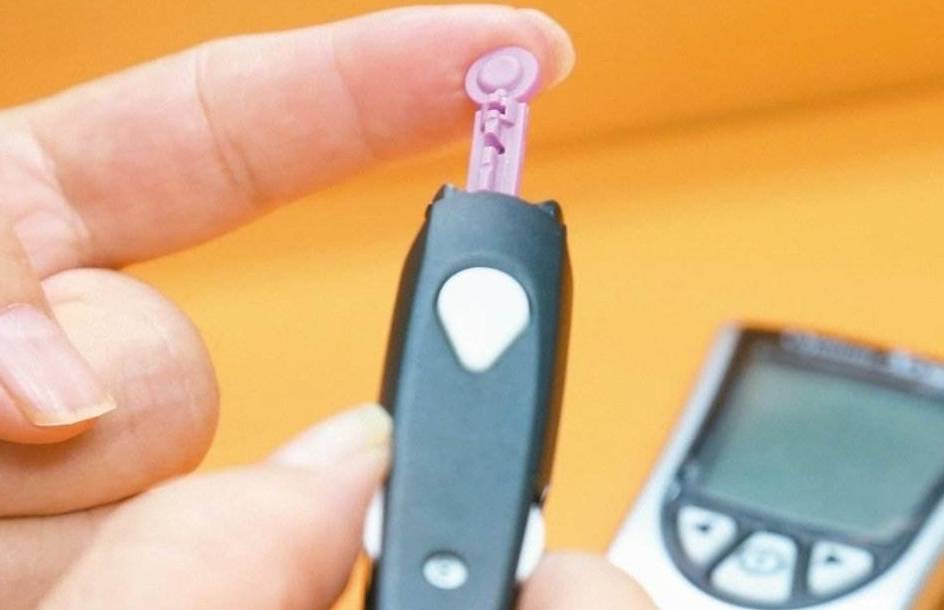 饮食|血糖过高怎么办？生活中做好3件事，对控制血糖有帮助，你知道吗