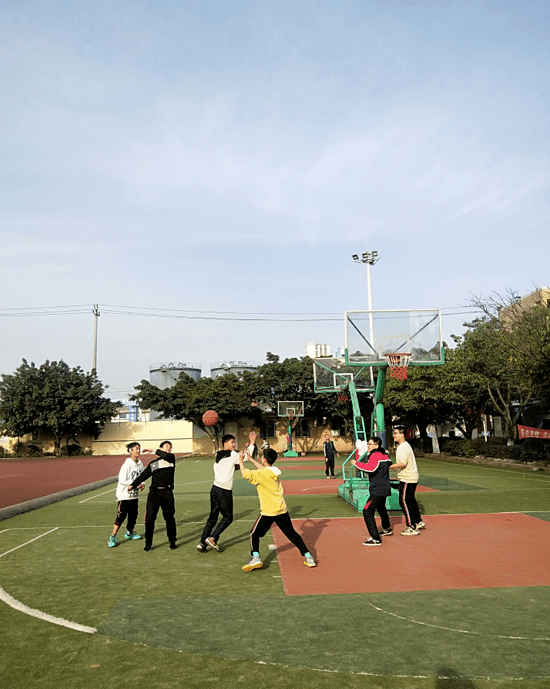 成都市青白江中学校开展课后延时服务特色活动