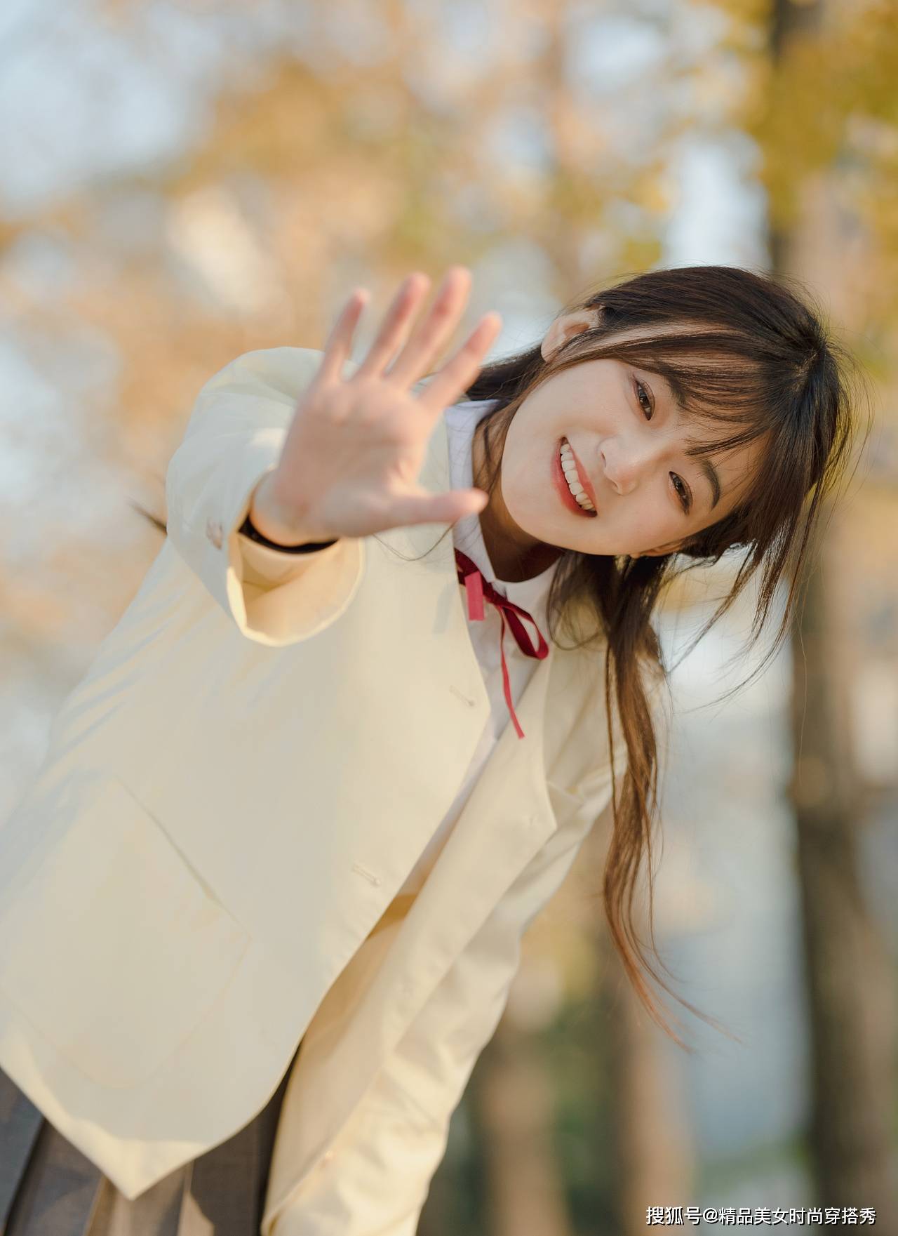 米色 甜美减龄的学院风穿搭,超级适合小个子的女生穿着,元气满满