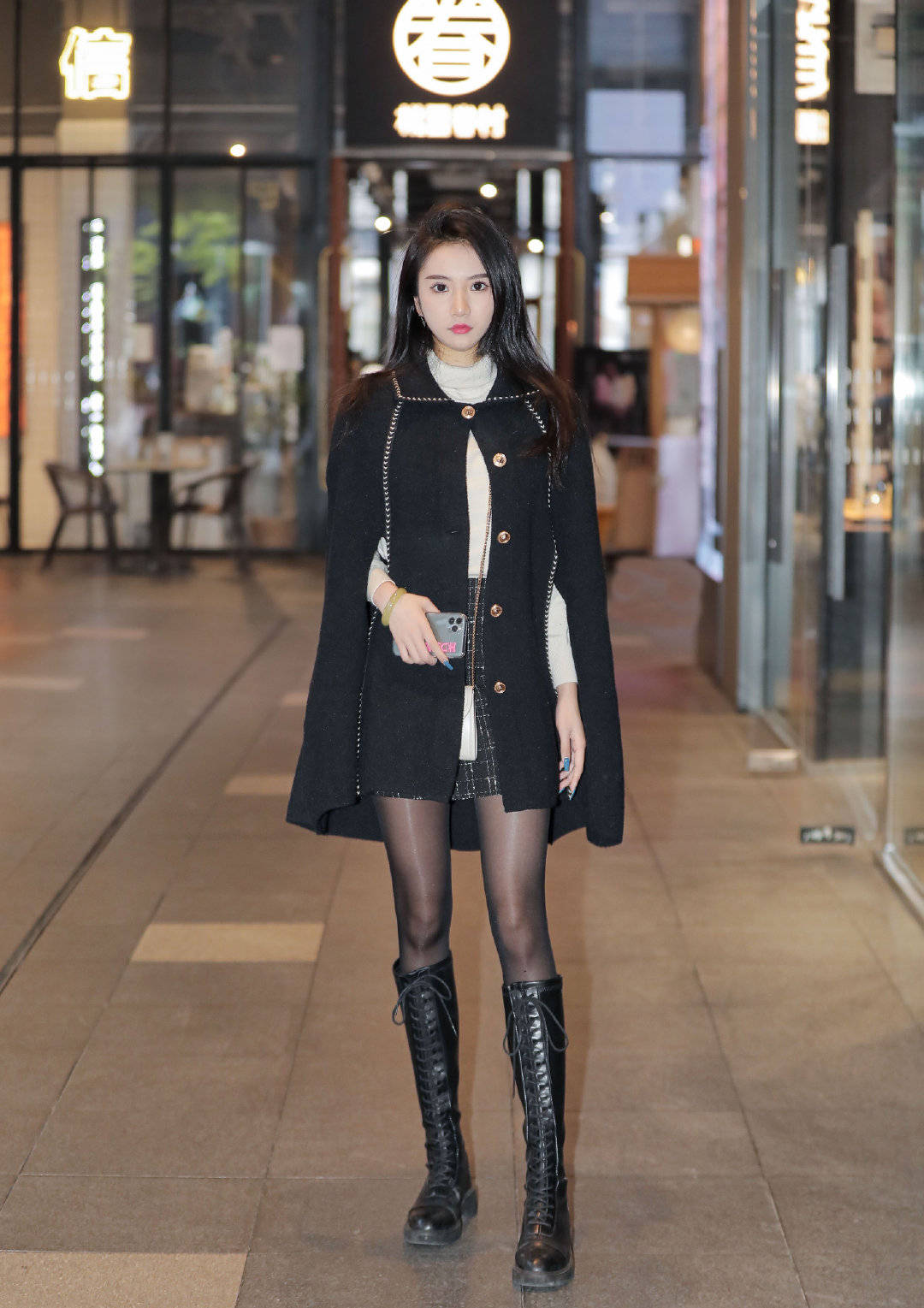 身材 长腿姑娘最爱的“长靴”，这样穿更加出彩，美得时髦又精致