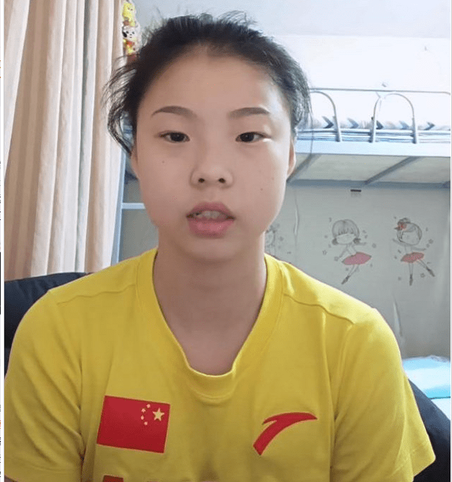 管晨辰向恩师道歉又删文:不该被体操迷诱导,说王导坏话,很可笑