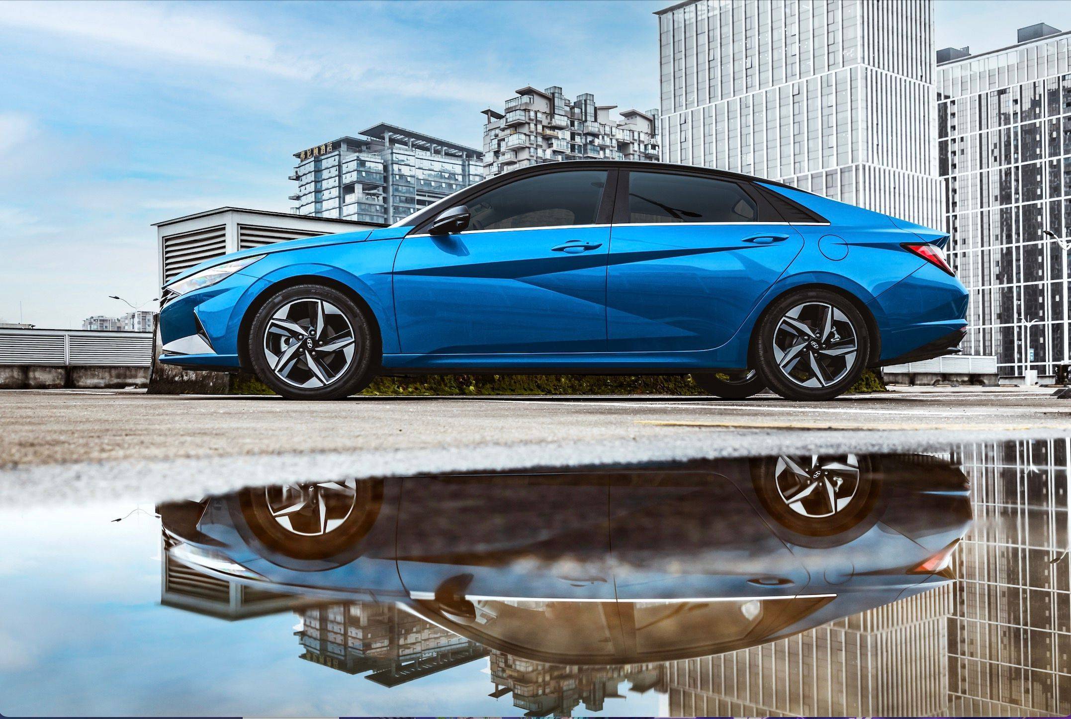 开启一场麻辣鲜香的追光之旅这才是第七代伊兰特的正确打开方式