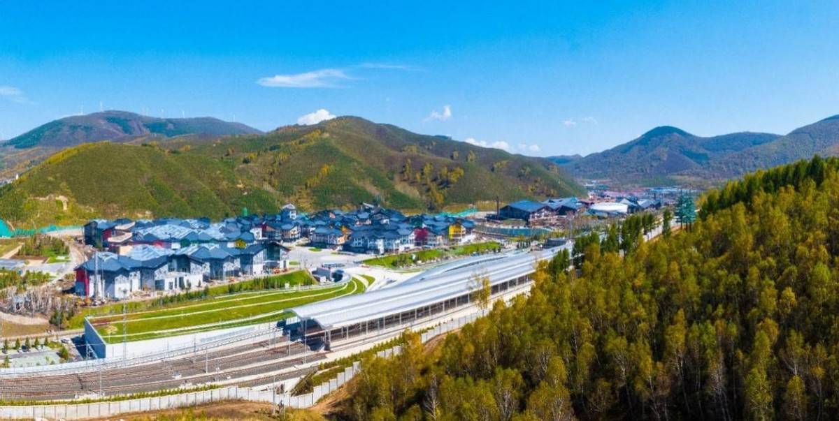 山水环境为崇礼太子城冰雪小镇披上锦绣华服