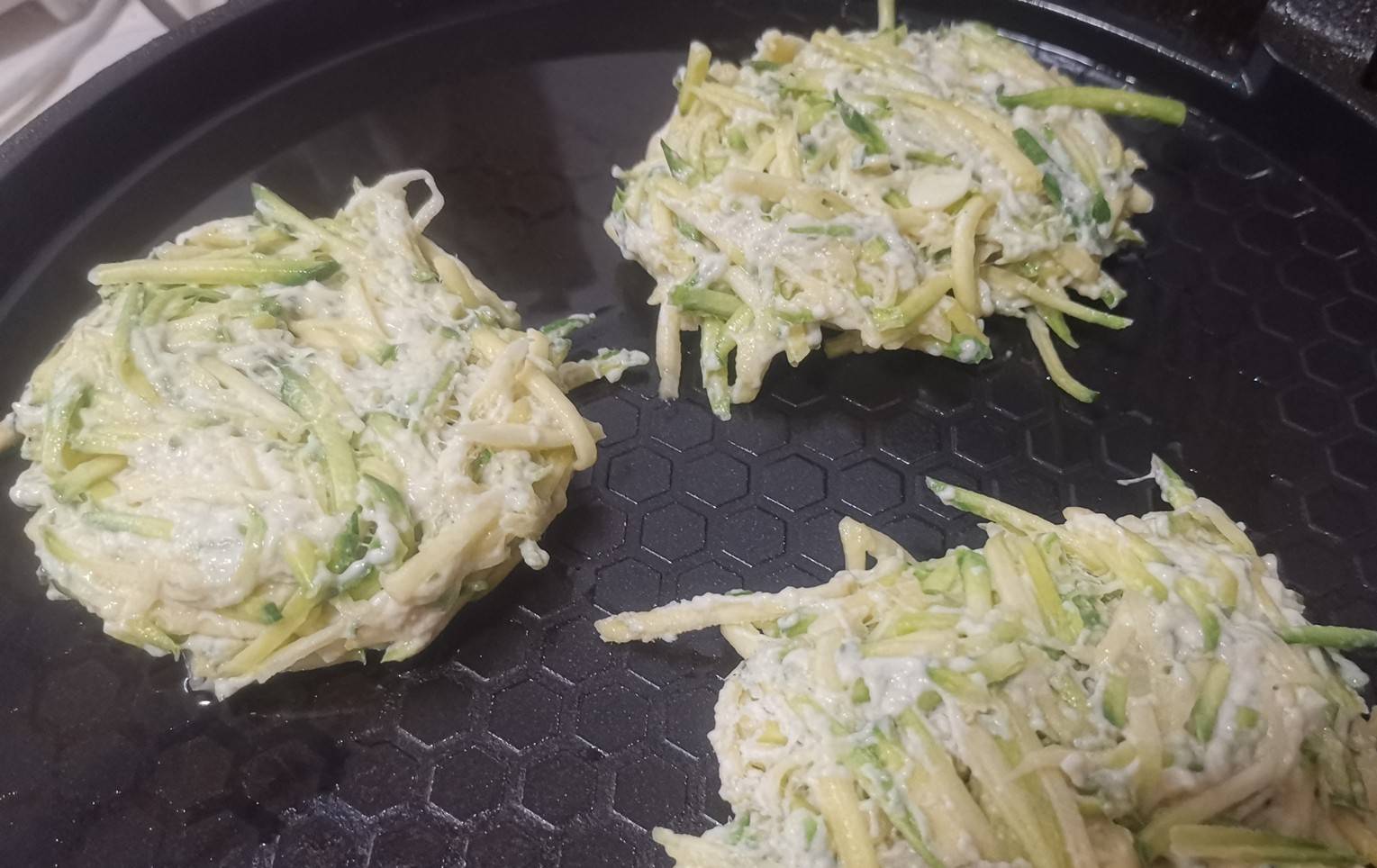 推荐南瓜丝小煎饼,香脆可口,好吃不腻,简单易做,来