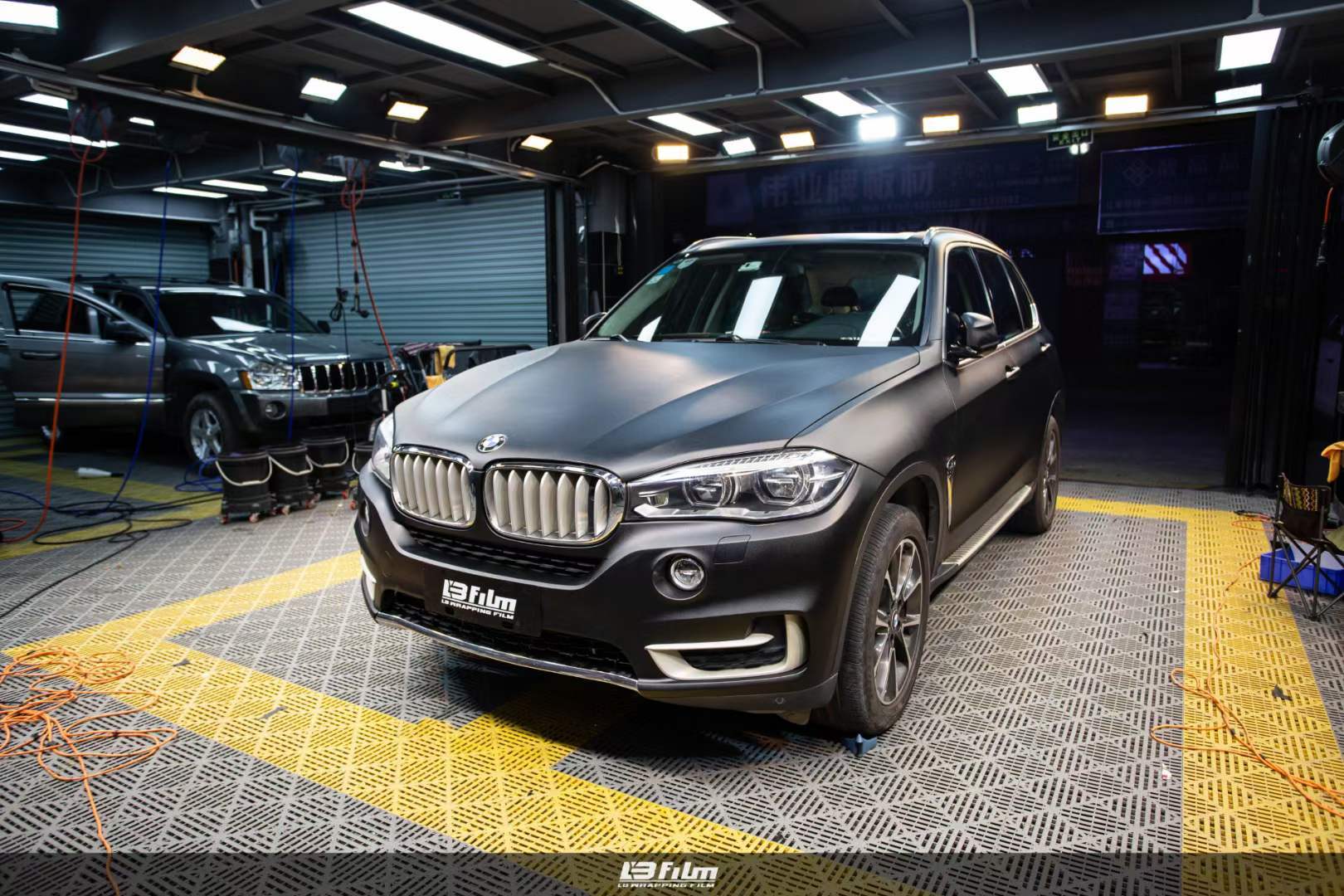 lbfilm改色膜宝马x5改色磨砂黑