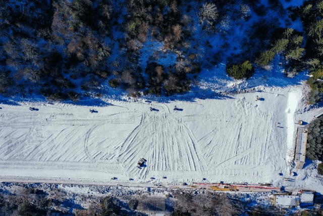 四川阿壩藏族羌族自治州理縣上孟鄉,下孟鄉境內孟屯河谷滑雪