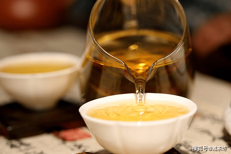 暖胃|观茶坊熟茶工坊 · 普洱茶 ‖ 冬天喝茶的好处有哪些？