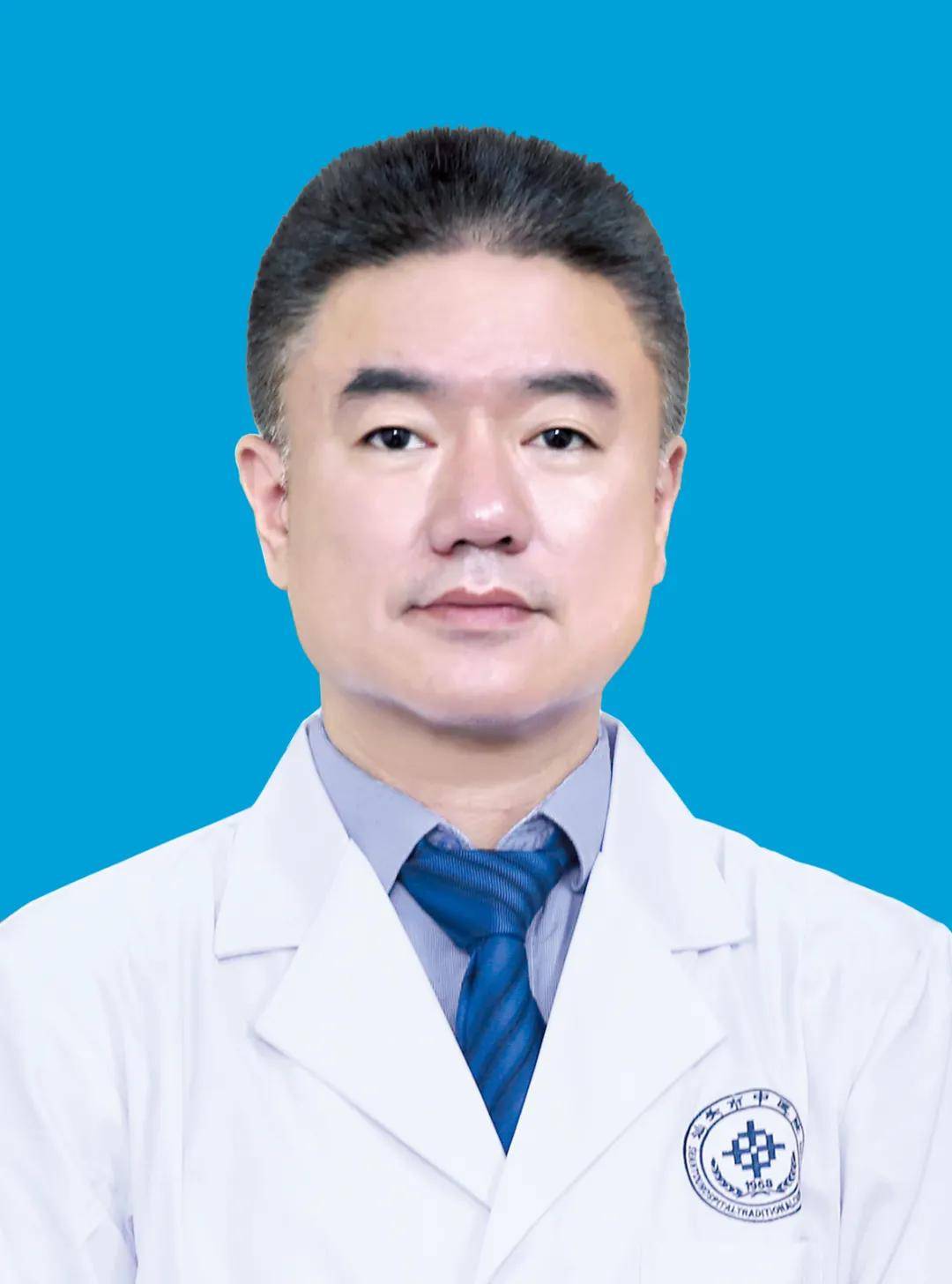 02,陈超专业特长:长期从事医疗,教学和科研等工作,擅长治疗各类骨伤科