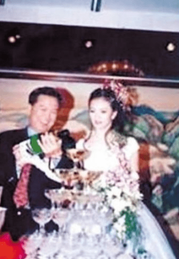 美国|“晴格格”王艳：嫁大11岁二婚男，与婆婆情同母女，与继子成朋友