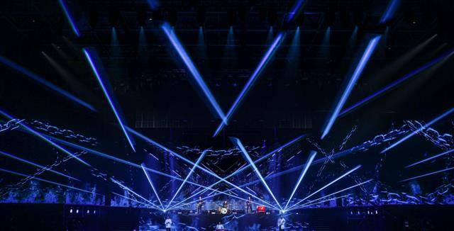 舞台|时代少年团《火力全开》演唱会，炙热向阳，熠熠生辉