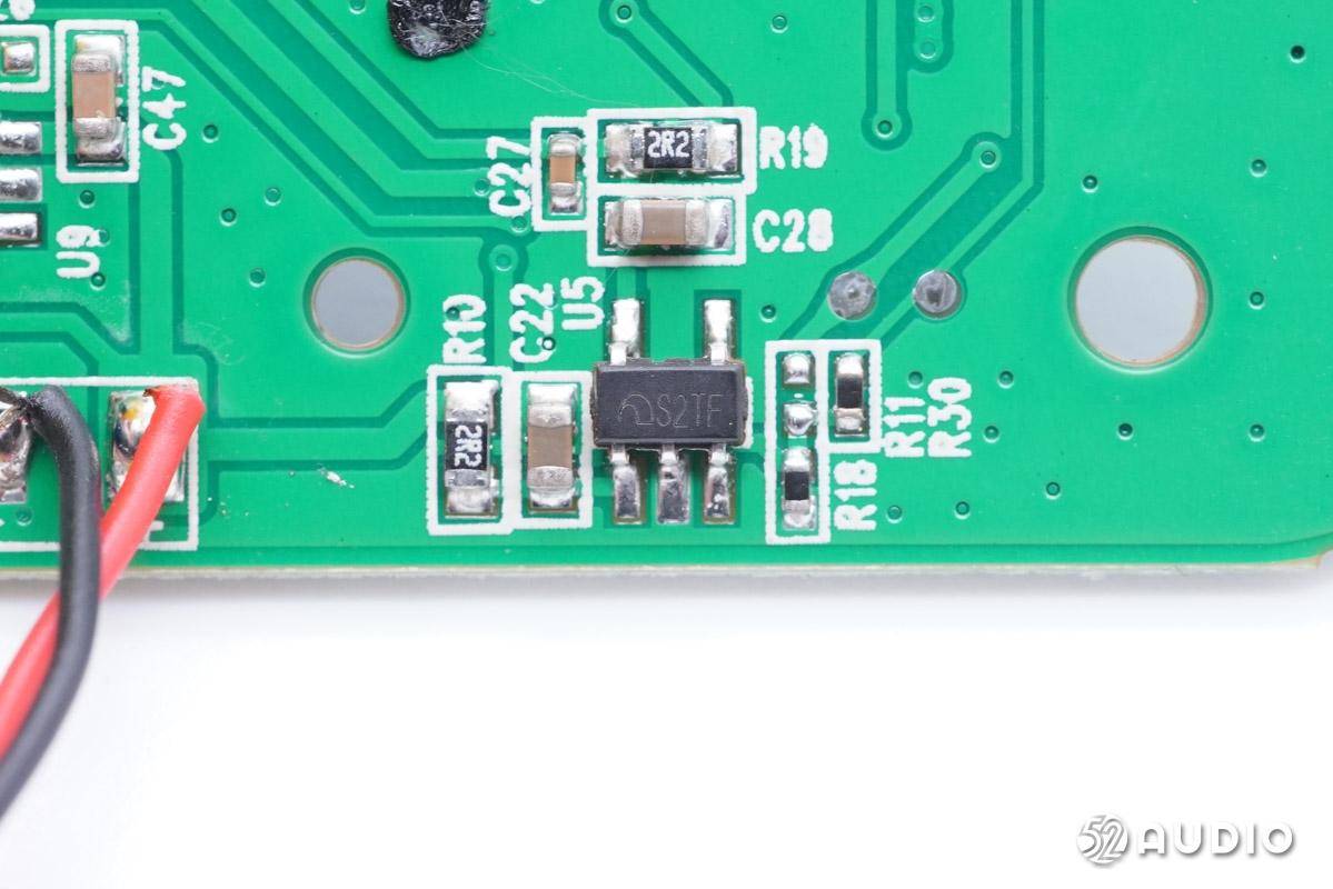 产品|0.96寸OLED显示屏，一键3D音效转换，MPOW蓝牙音频接收器拆解报告