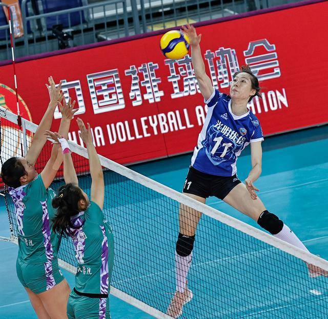 風(fēng)頭|女排殺出超級(jí)黑馬！轟17分風(fēng)頭不遜奧運(yùn)MVP，主攻線再出超新星