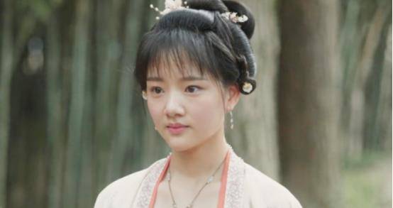 因为|《玉骨遥》剧组发新照,女主玉骨发簪惹眼,肖战之前也用过