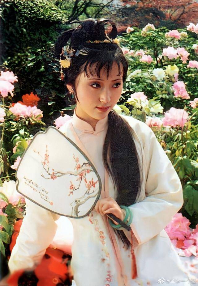 原创谁说袁冰妍是丫鬟脸古装一上身她就是温婉动人的林黛玉