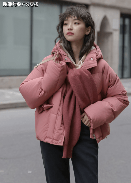 下半身 冬季穿搭在精不在多，试试这些简单舒适的羽绒服，日常实用又洋气