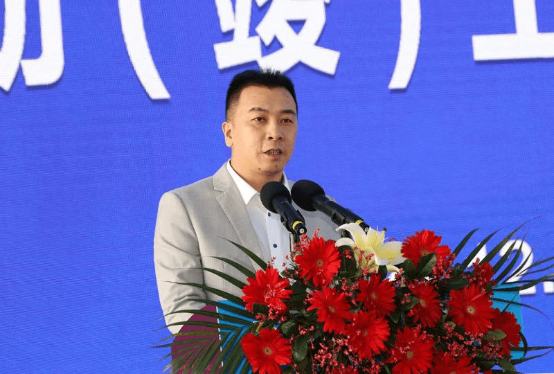项目业主代表碧桂园集团粤西区域廉江北部湾项目总经理黎文杰,项目