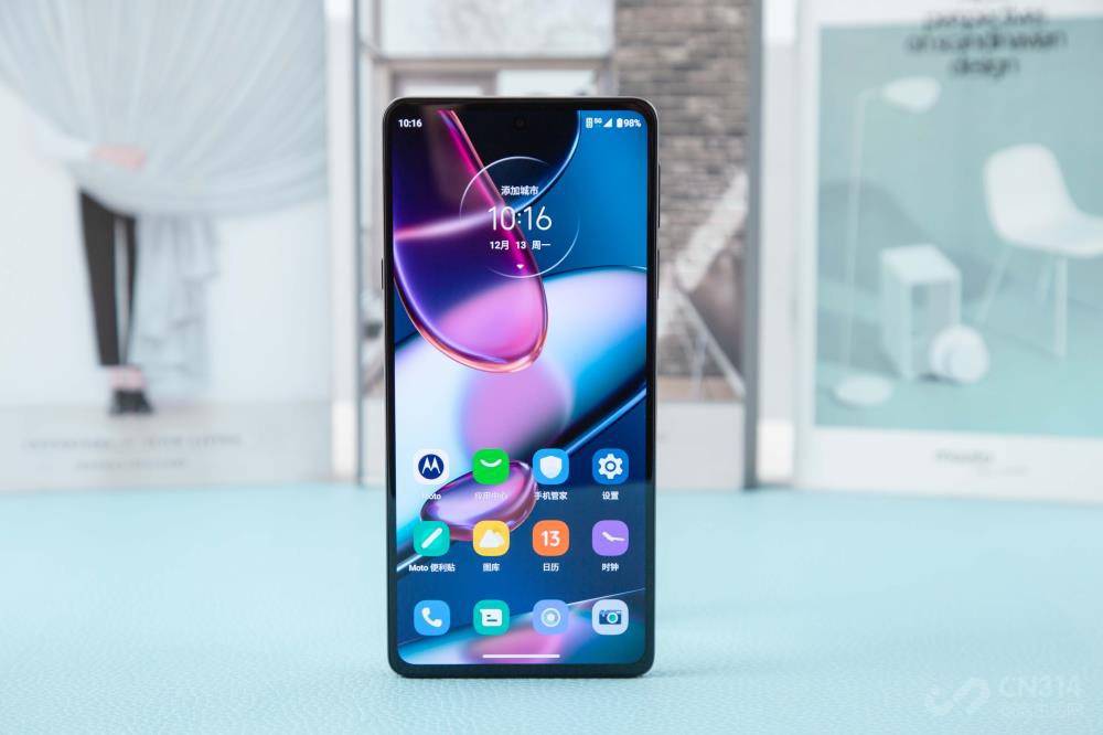 产品|moto edge X30实测：首发骁龙8 Gen1能够展现全部性能？