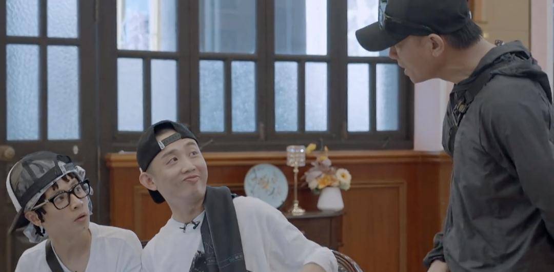 布瑞吉|《披荆斩棘》公演排名公布后，陈小春突然消失，可能与GAI有关