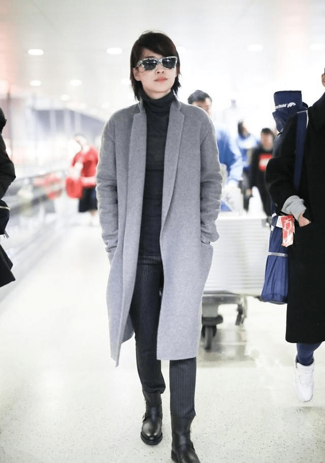 身材 为啥不到40的你穿衣不如46岁的梅婷?看懂她的大衣搭配就知道了