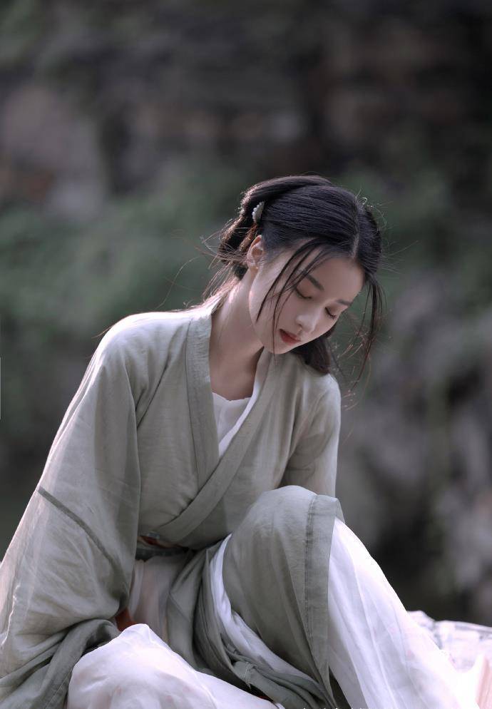 超越 盘点穿汉服拍照最好看的明星，杨超越排第一没人反对吧？