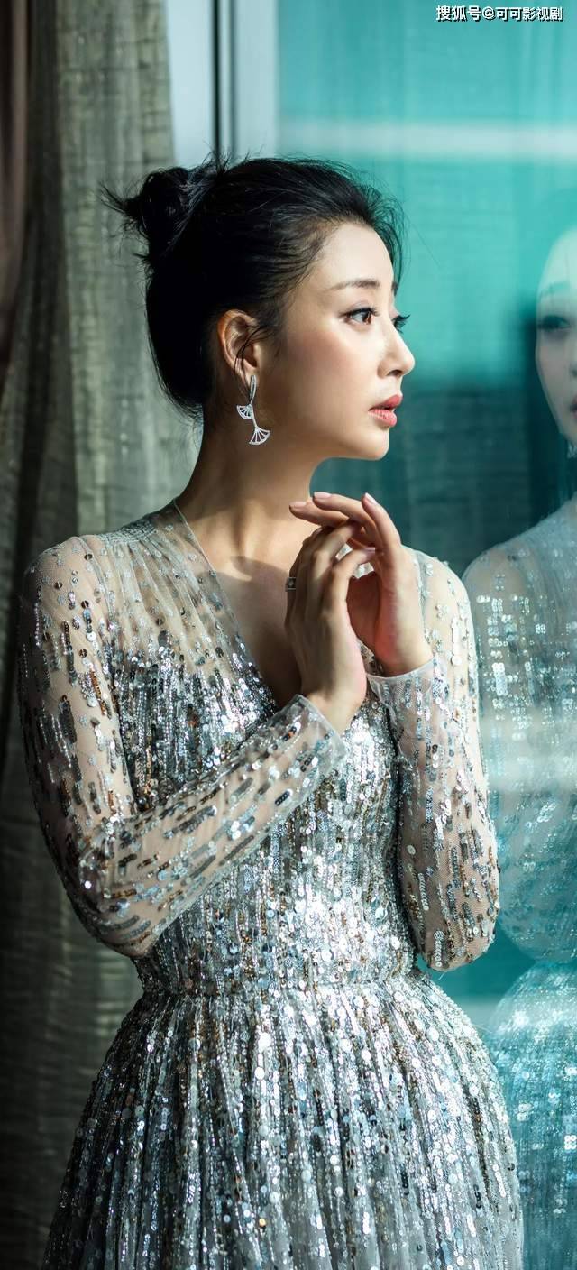 殷桃高清壁纸写真图集,优雅性感,成熟女人味十足_电视_中国_戏剧节