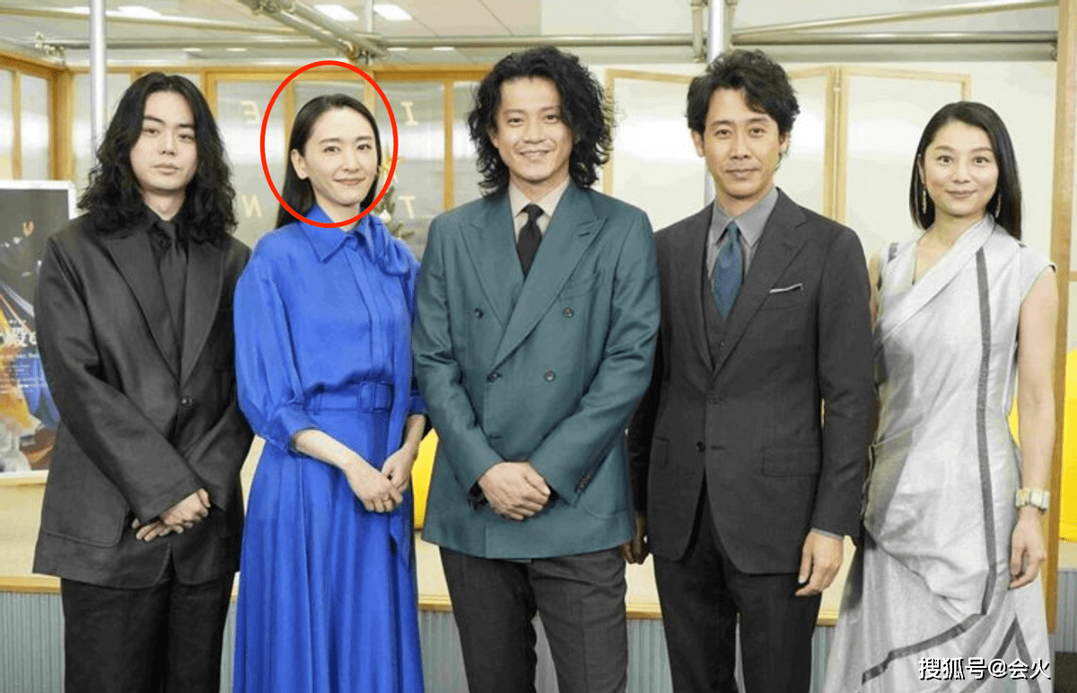 发际线很高,额头上痣抢镜_星野源_刘海_老婆