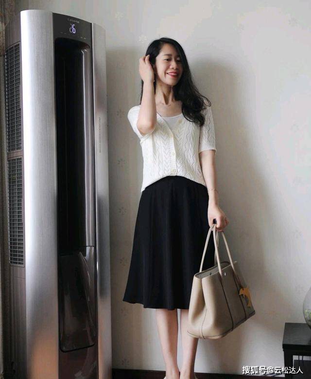 设计 40岁的女人已经不再年轻，但可以很优雅，会穿衣搭配很关键