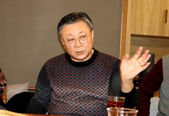 石家庄市中医院副书记冯涛回顾了书画院一年来的工作,对书画院认真