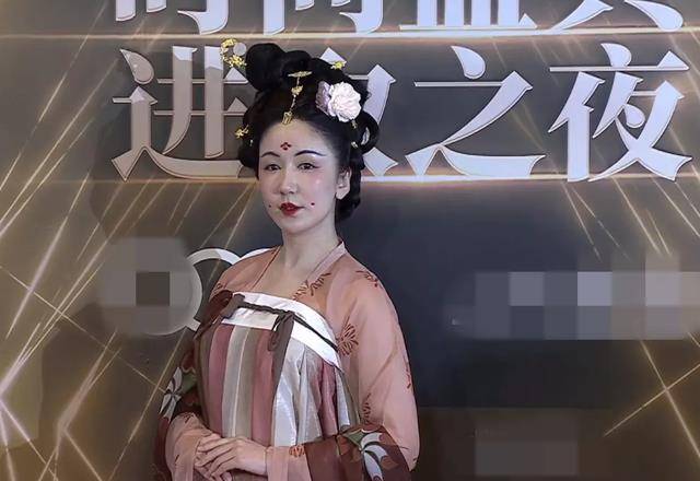 怎么变成御姐的形象 325cc57ea0f54982b2f128b9981fbd5c.jpeg