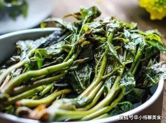 什么人不能吃香椿芽啊 eebd600e6f9a4bdfa6a9cd1d78d82614.jpeg
