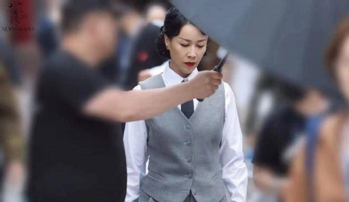 什么|谁说那英不适合《萌探探探案》?智斗卧底和黄子韬,没她真赢不了