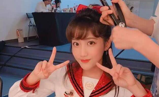 snh48人气排行榜_SNH48人气榜出炉,李艺彤夺冠无悬念,黄婷婷冯薪朵榜上无名