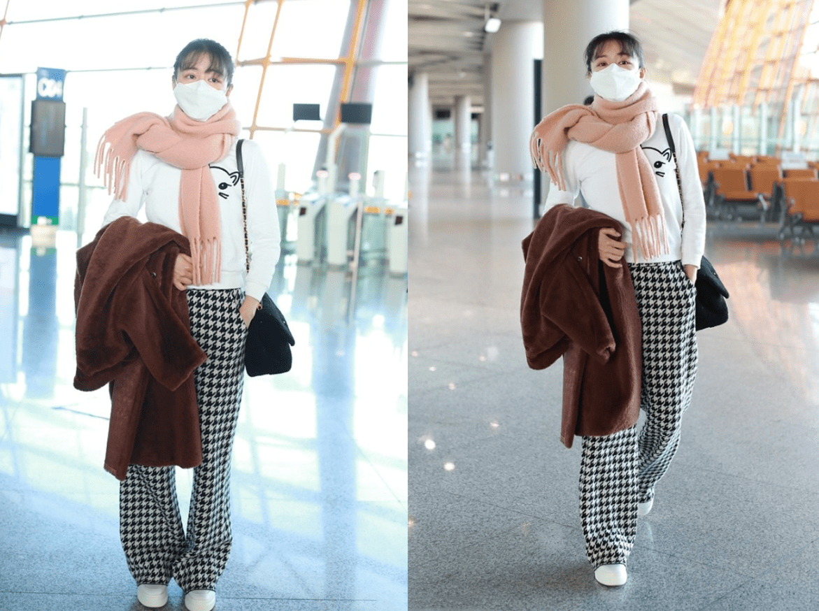 视觉 张静初:魔法师帽子太抢眼了,可爱卫衣+紧身裤,展现出独有气质